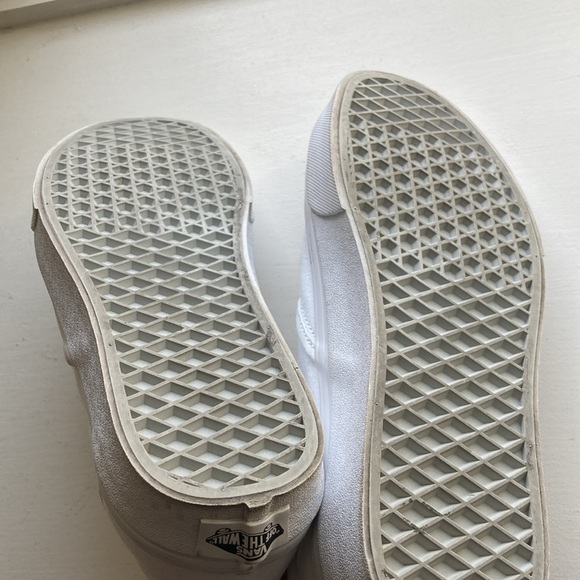 🌼 Size 10 White Vans - Picture 3 of 5